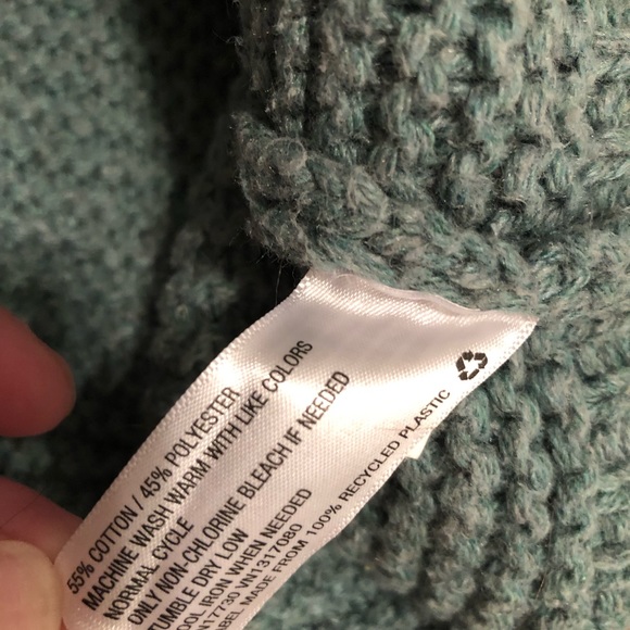 Beautiful Sweater - Picture 5 of 6